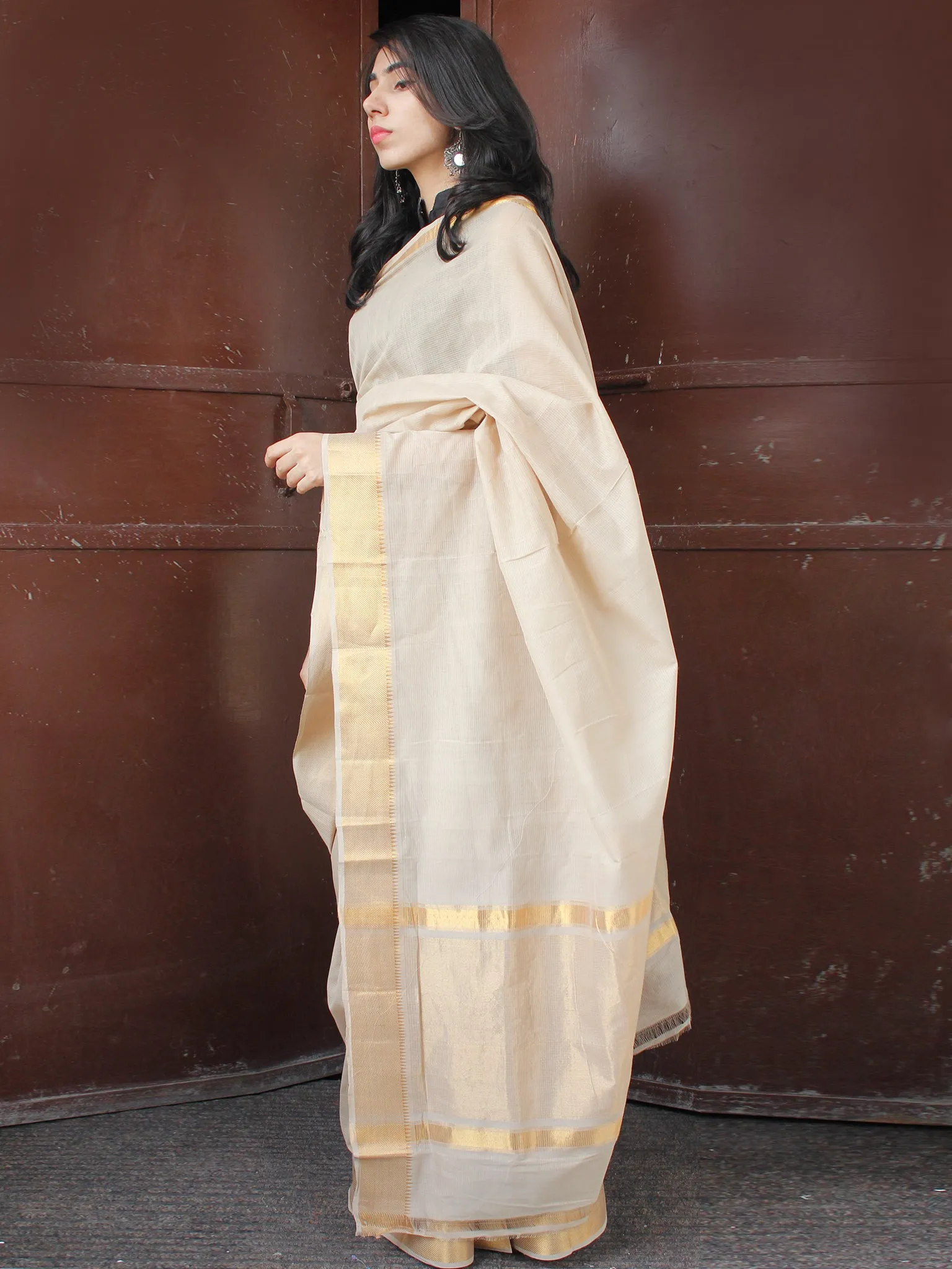 Beige Golden Handloom Mangalagiri Cotton Saree With Zari Border - S031703691