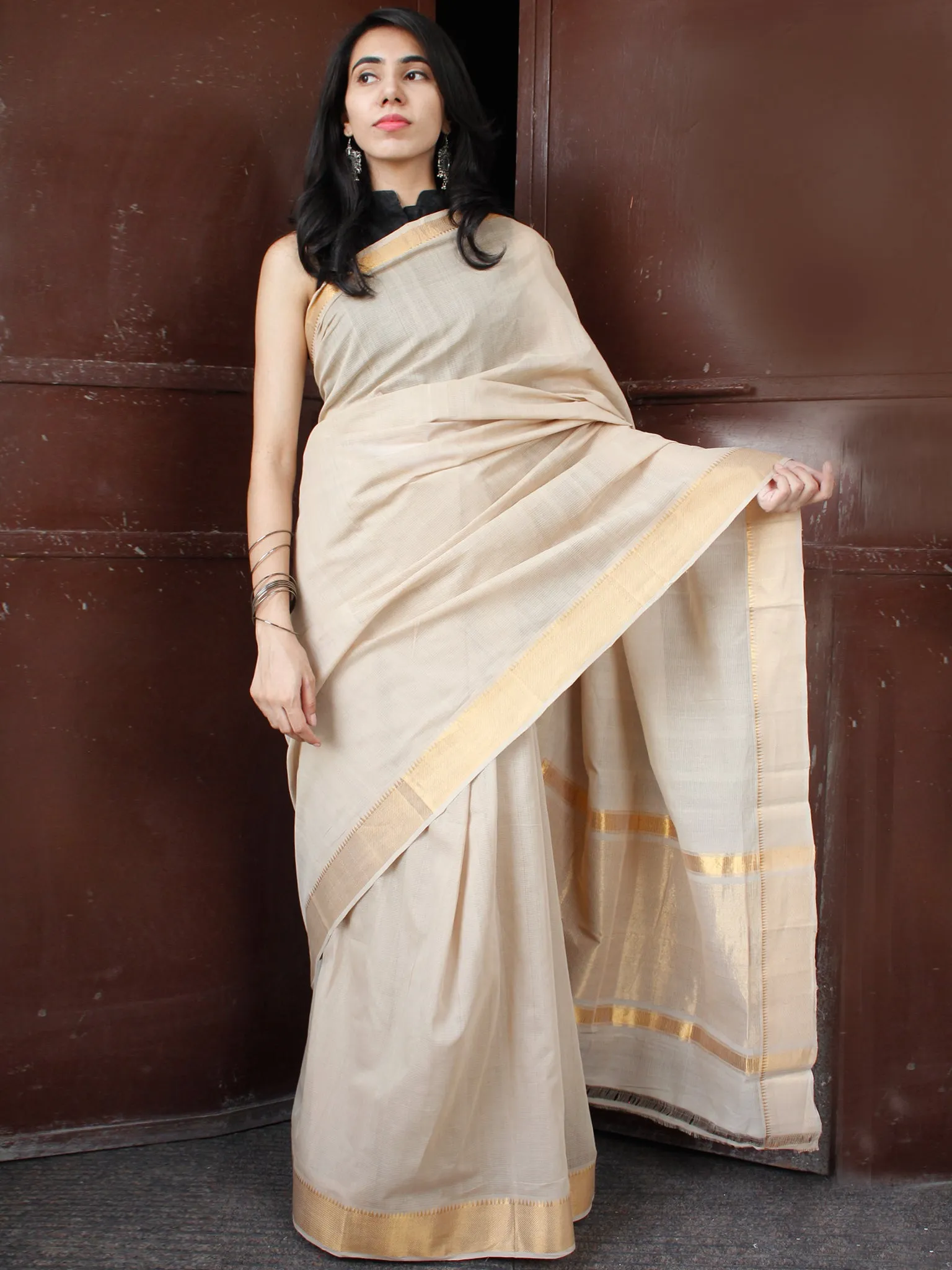 Beige Golden Handloom Mangalagiri Cotton Saree With Zari Border - S031703691