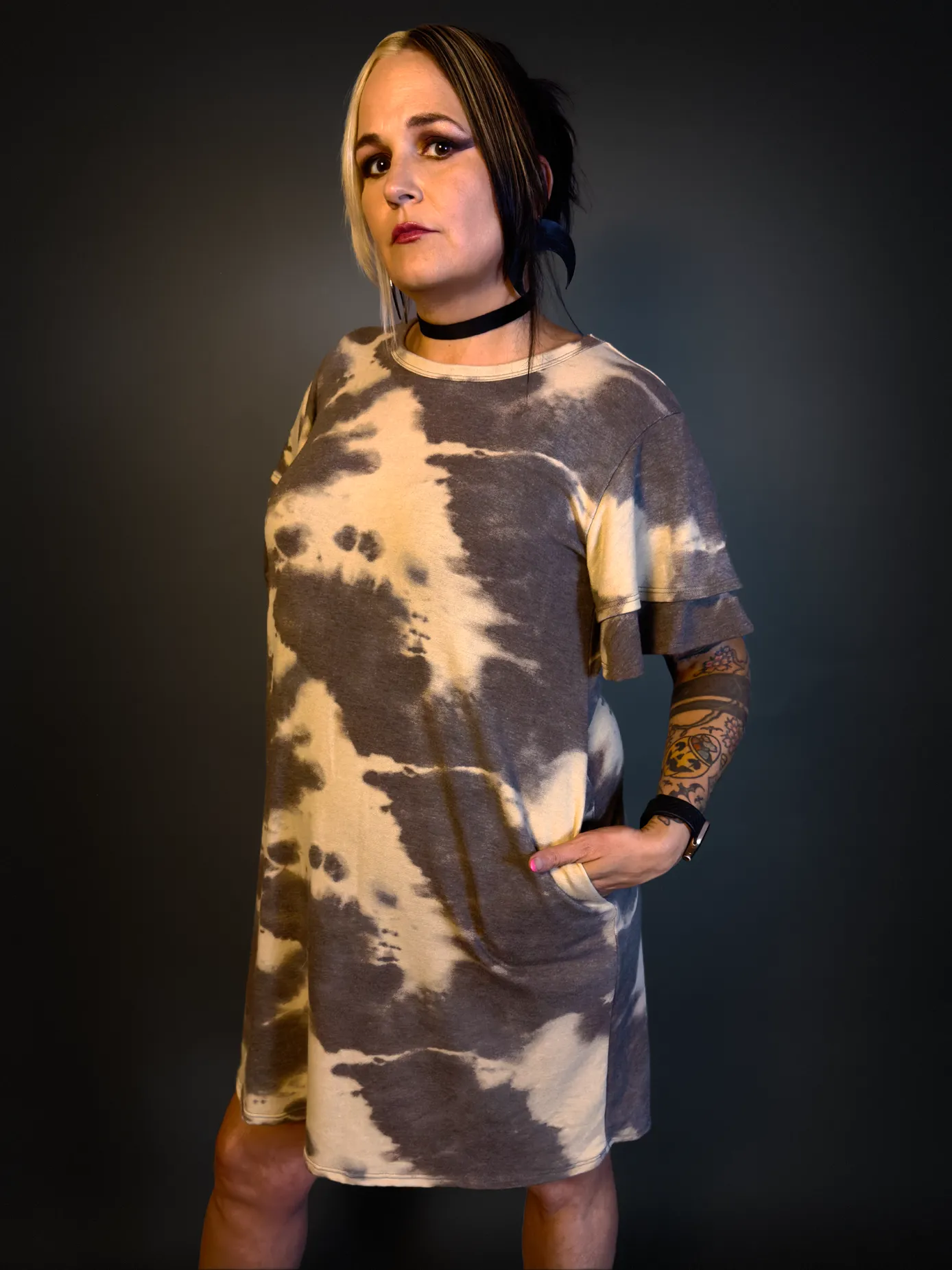 Ruffled Short Sleeve Round Neck Charcoal Tie Dye Dress with Pockets